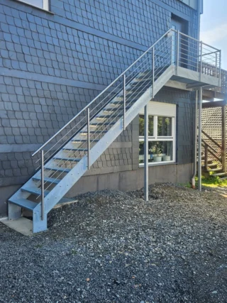 Instagram post from oliver_soentgerath. This post is in position 2.